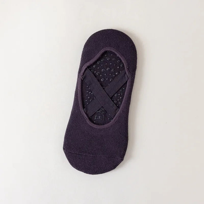 1 Pair Professional Women non-slip socks for Pilates and yoga.
